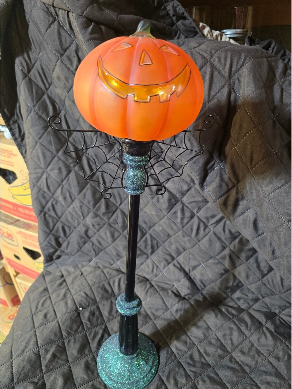 18-Inch Halloween Pumpkin Stand with Light-uo Jack-o'-Lantern Head